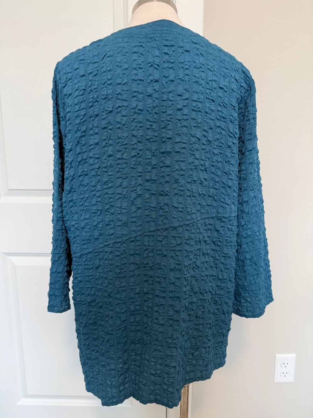 Habitat teal puckered button up top sz L - Picture 3 of 6